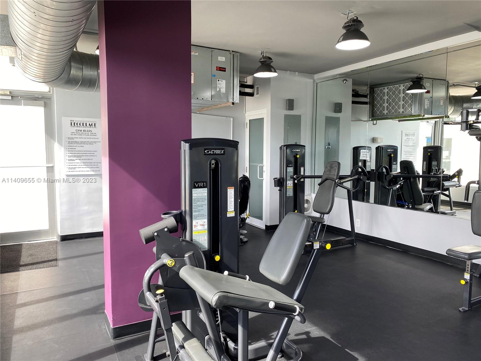 THE DECOPLAGE CONDO - Residential