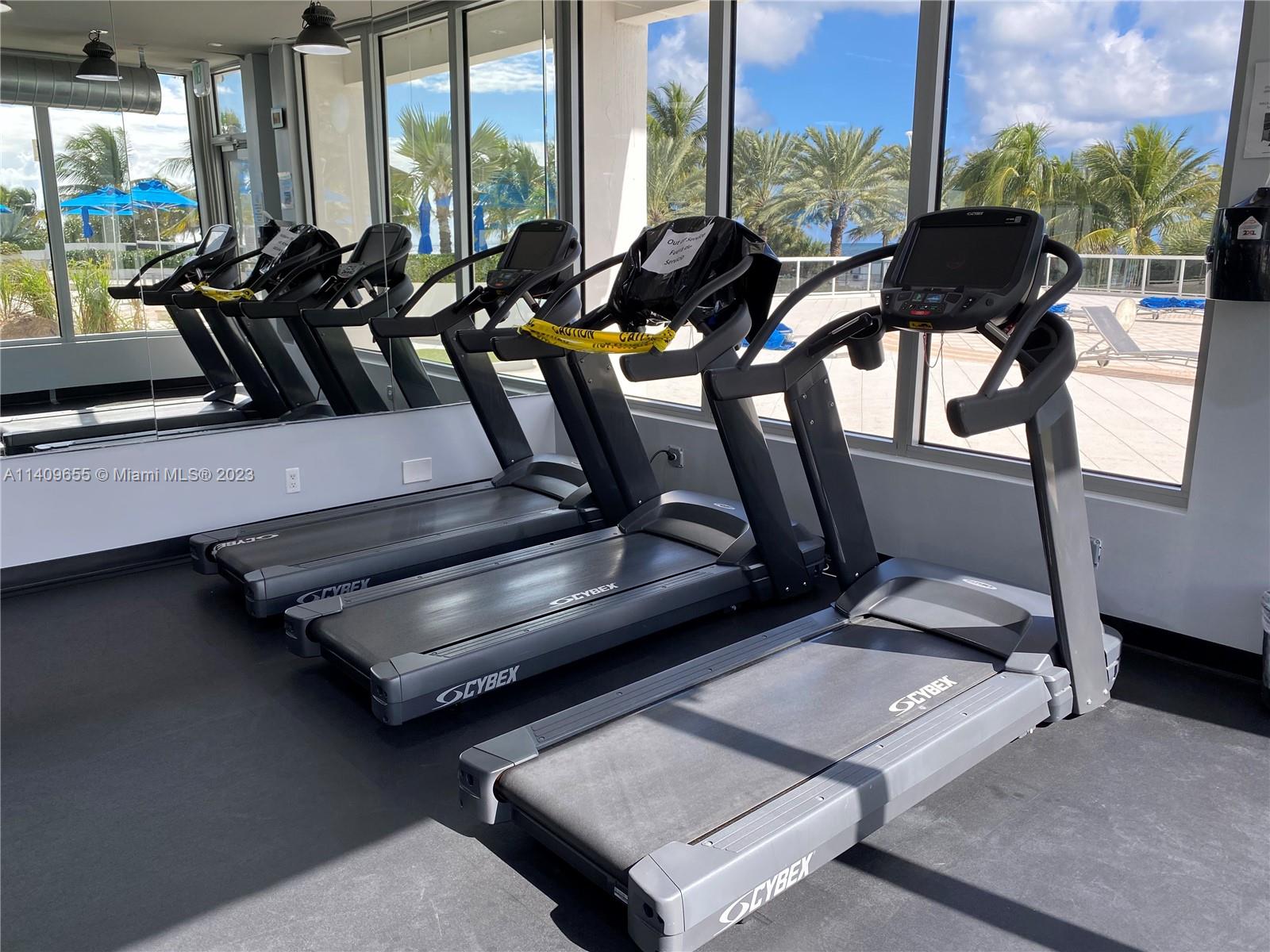 THE DECOPLAGE CONDO - Residential