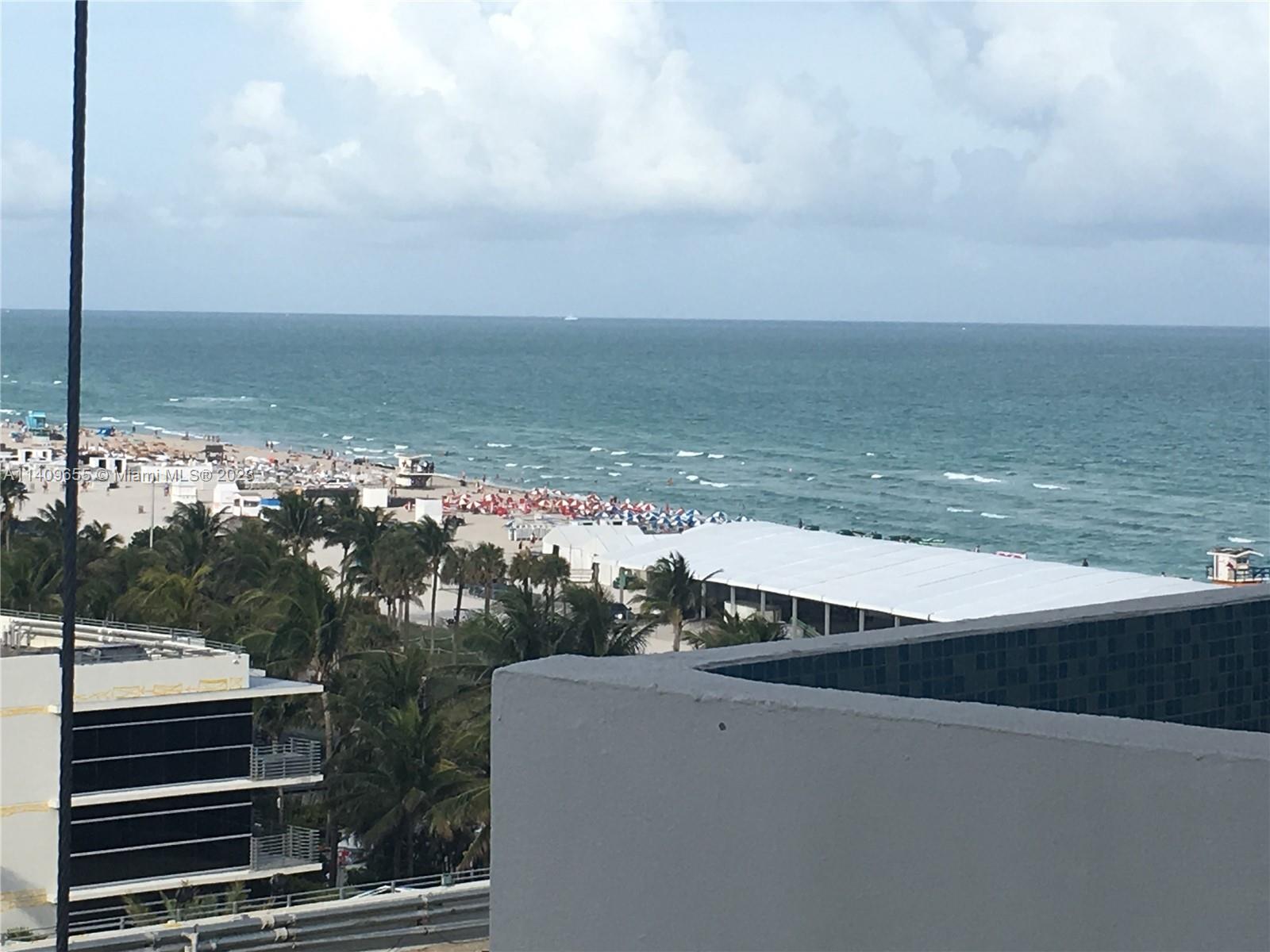 THE DECOPLAGE CONDO - Residential