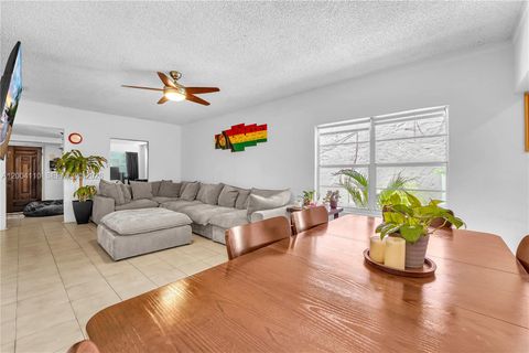 Tiny photo for 219 SW 6th Ave, Miami, FL 33130 (MLS # A12004110)