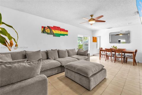 Tiny photo for 219 SW 6th Ave, Miami, FL 33130 (MLS # A12004110)