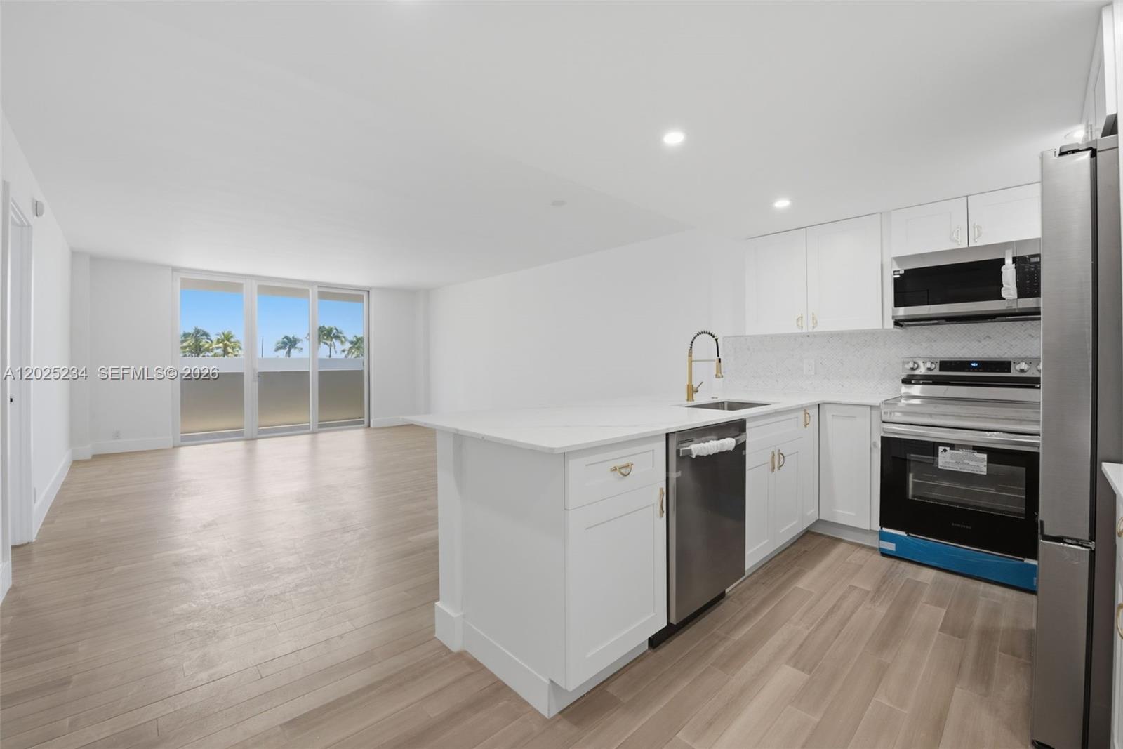 ISLAND TERRACE CONDO - Residential