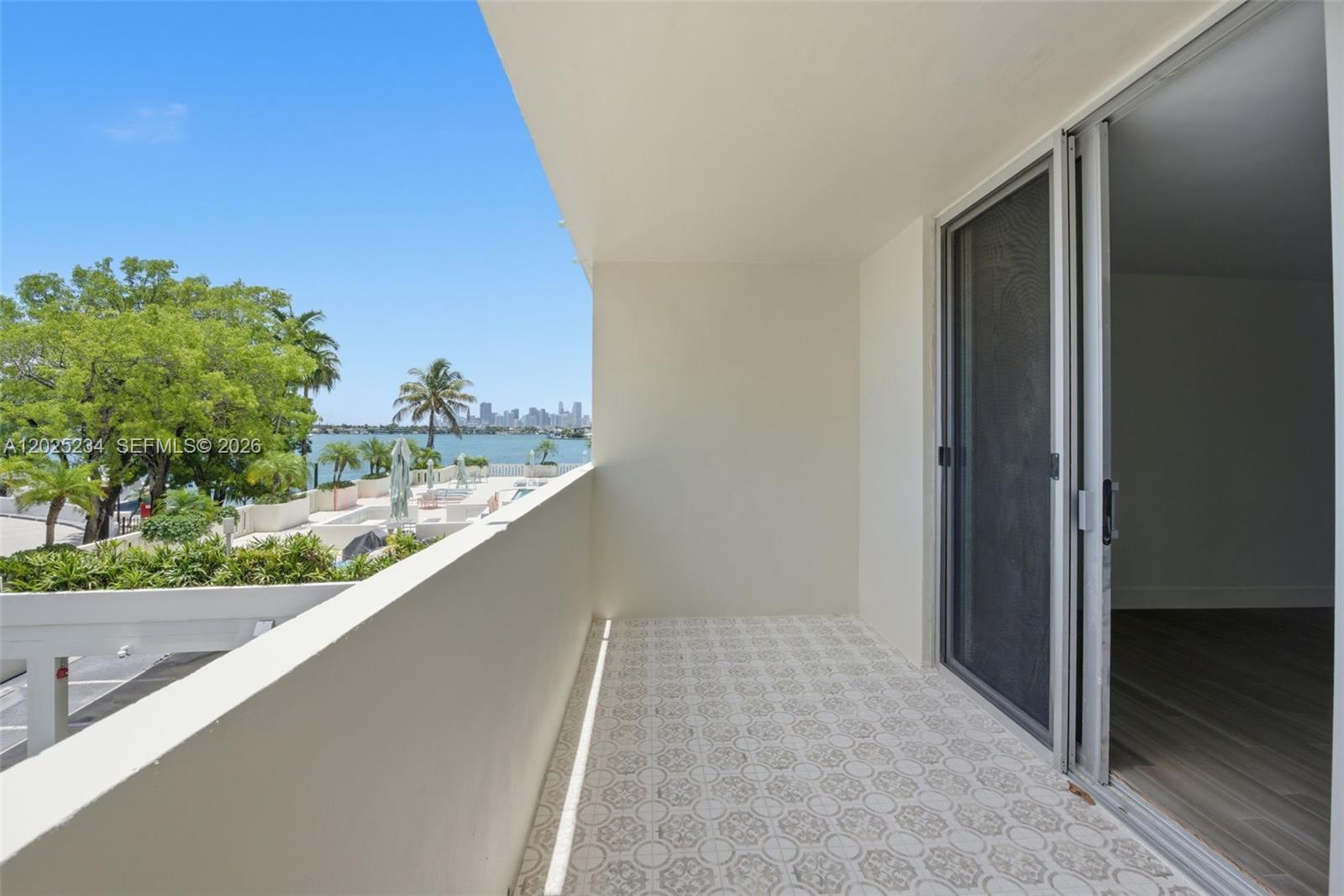 ISLAND TERRACE CONDO - Residential