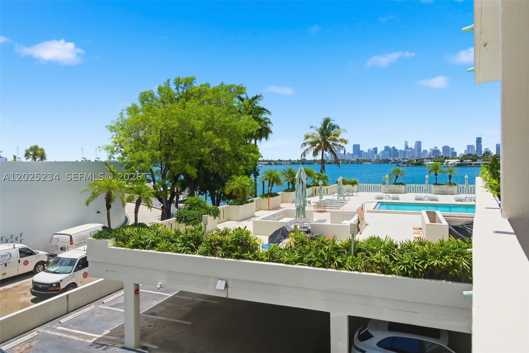 5 Island Ave