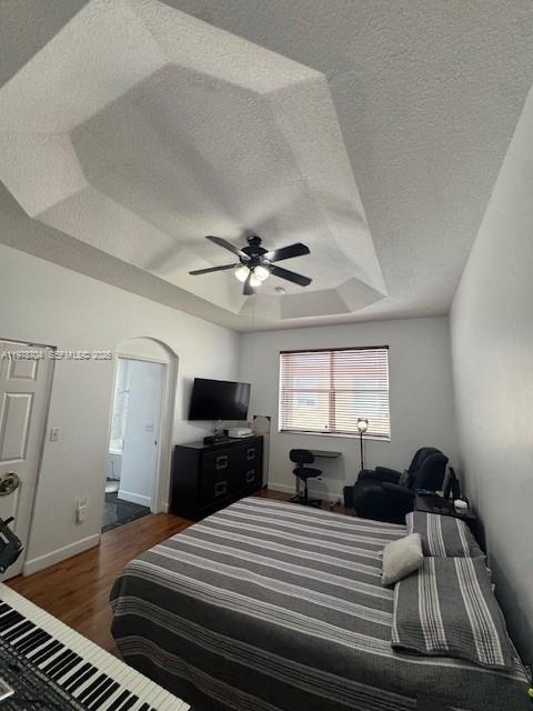 COURTS AT TUSCANY WEST - Residential