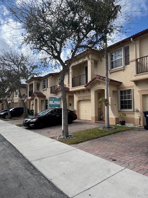 COURTS AT TUSCANY WEST - Residential