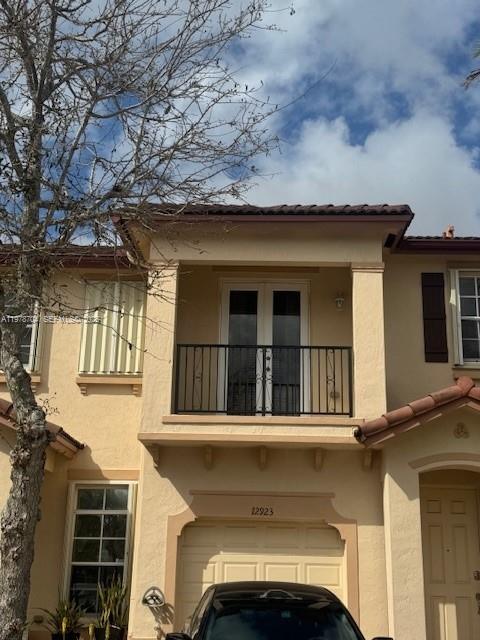 COURTS AT TUSCANY WEST - Residential