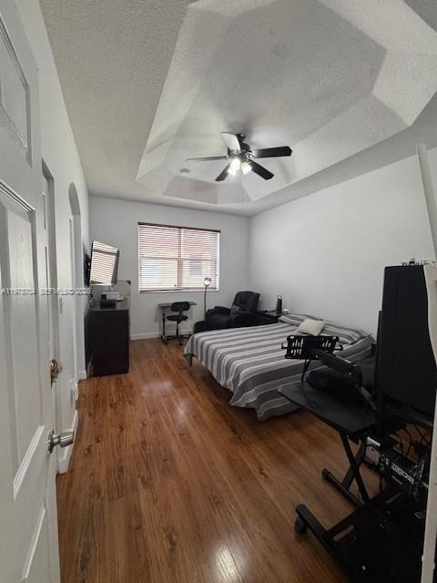 COURTS AT TUSCANY WEST - Residential