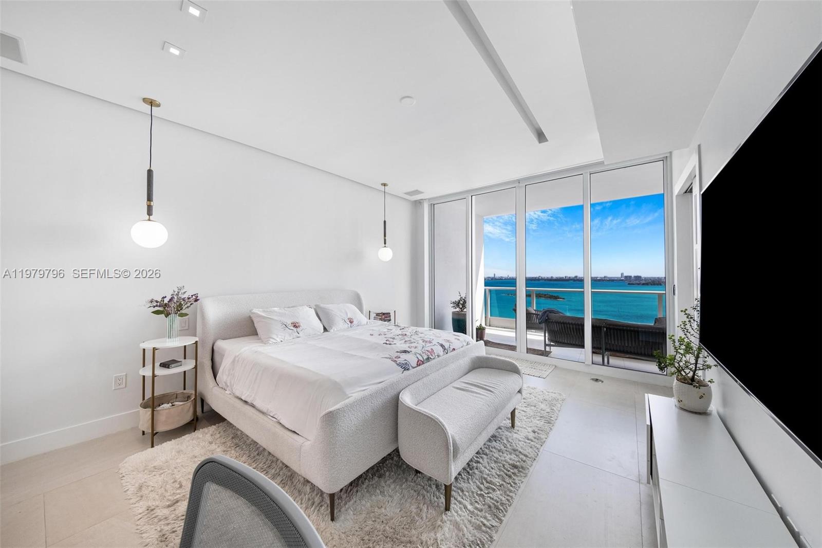 PARAMOUNT BAY CONDO - Residential