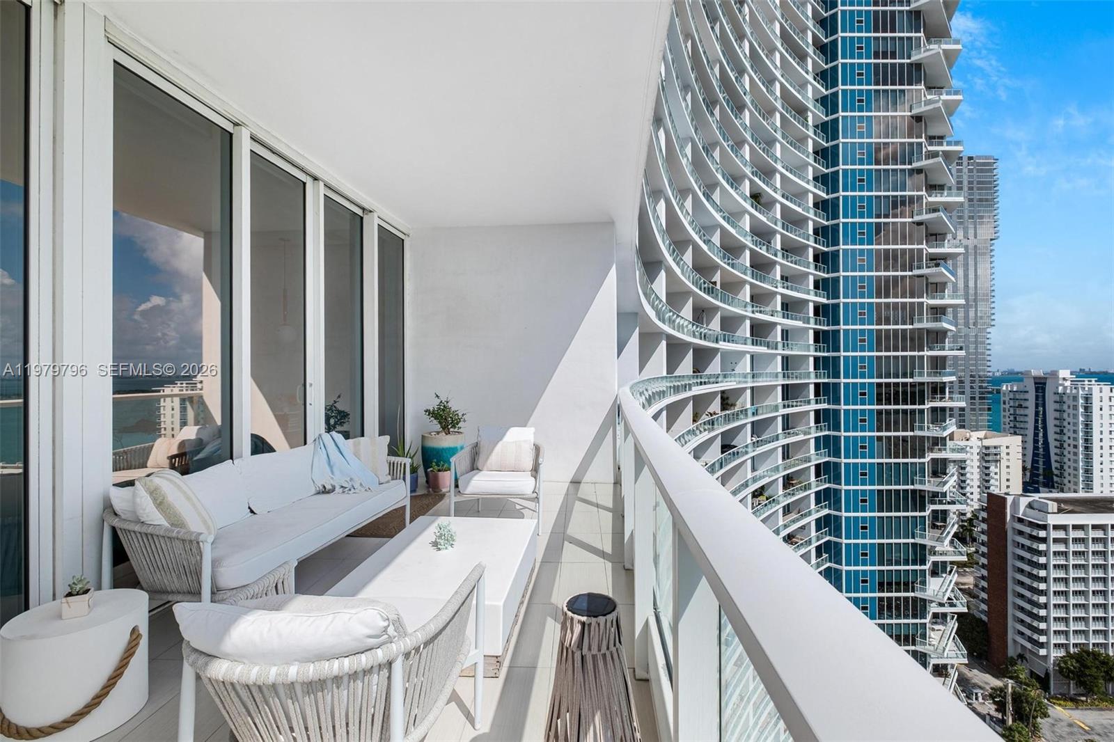 PARAMOUNT BAY CONDO - Residential