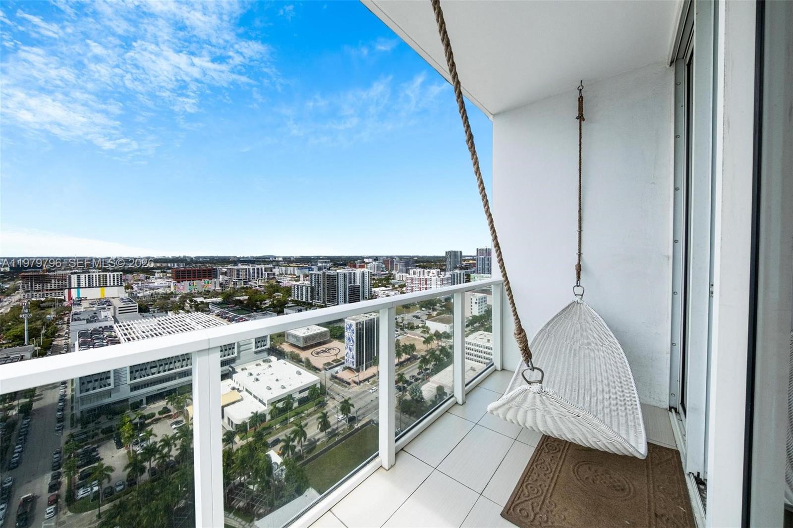 PARAMOUNT BAY CONDO - Residential