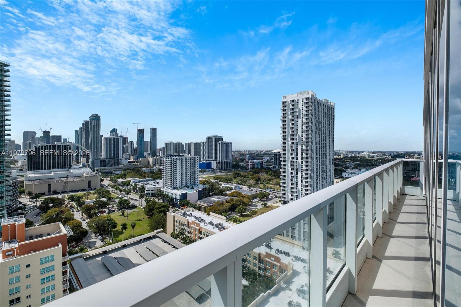 PARAMOUNT BAY CONDO - Residential