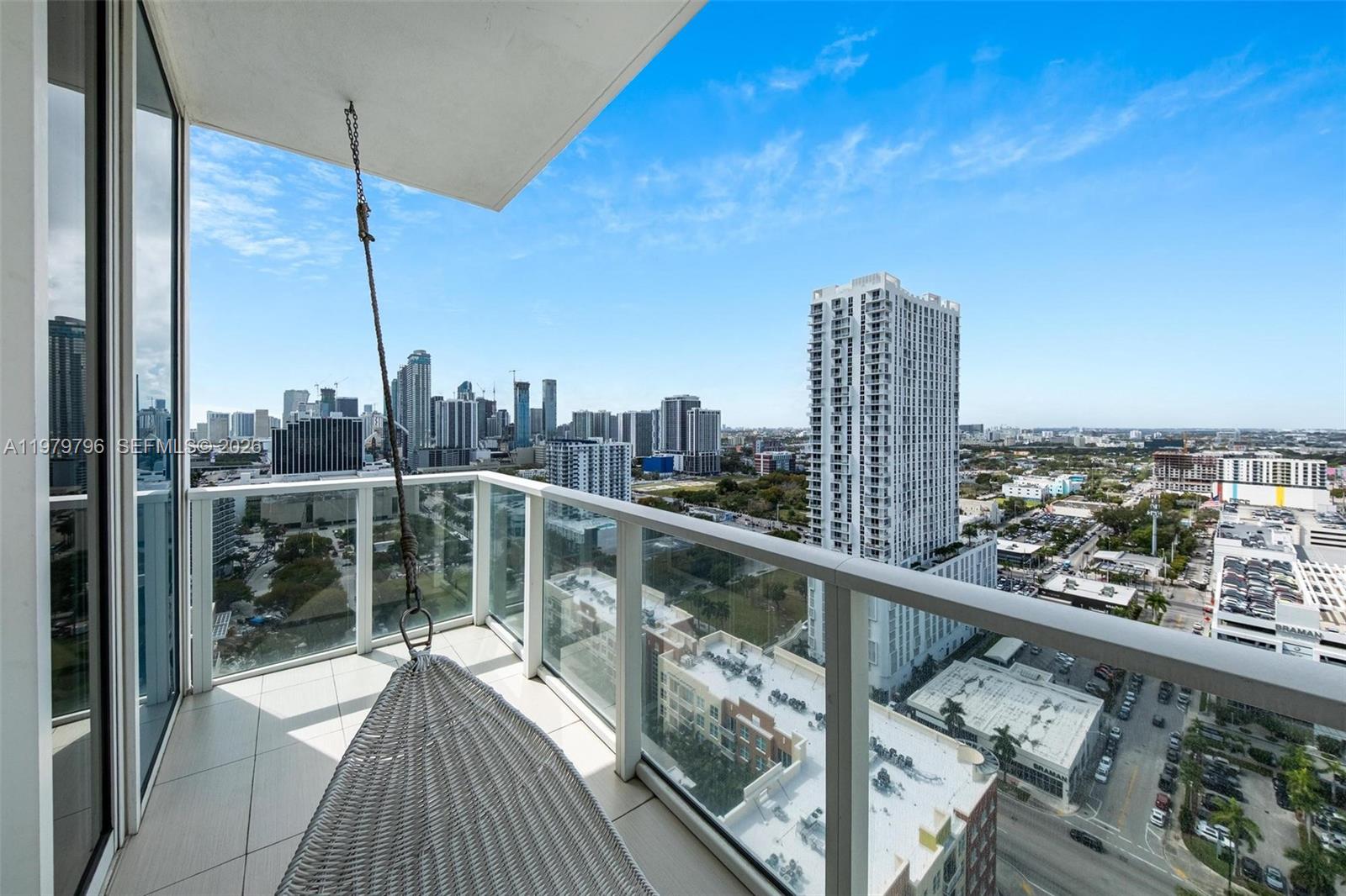 PARAMOUNT BAY CONDO - Residential