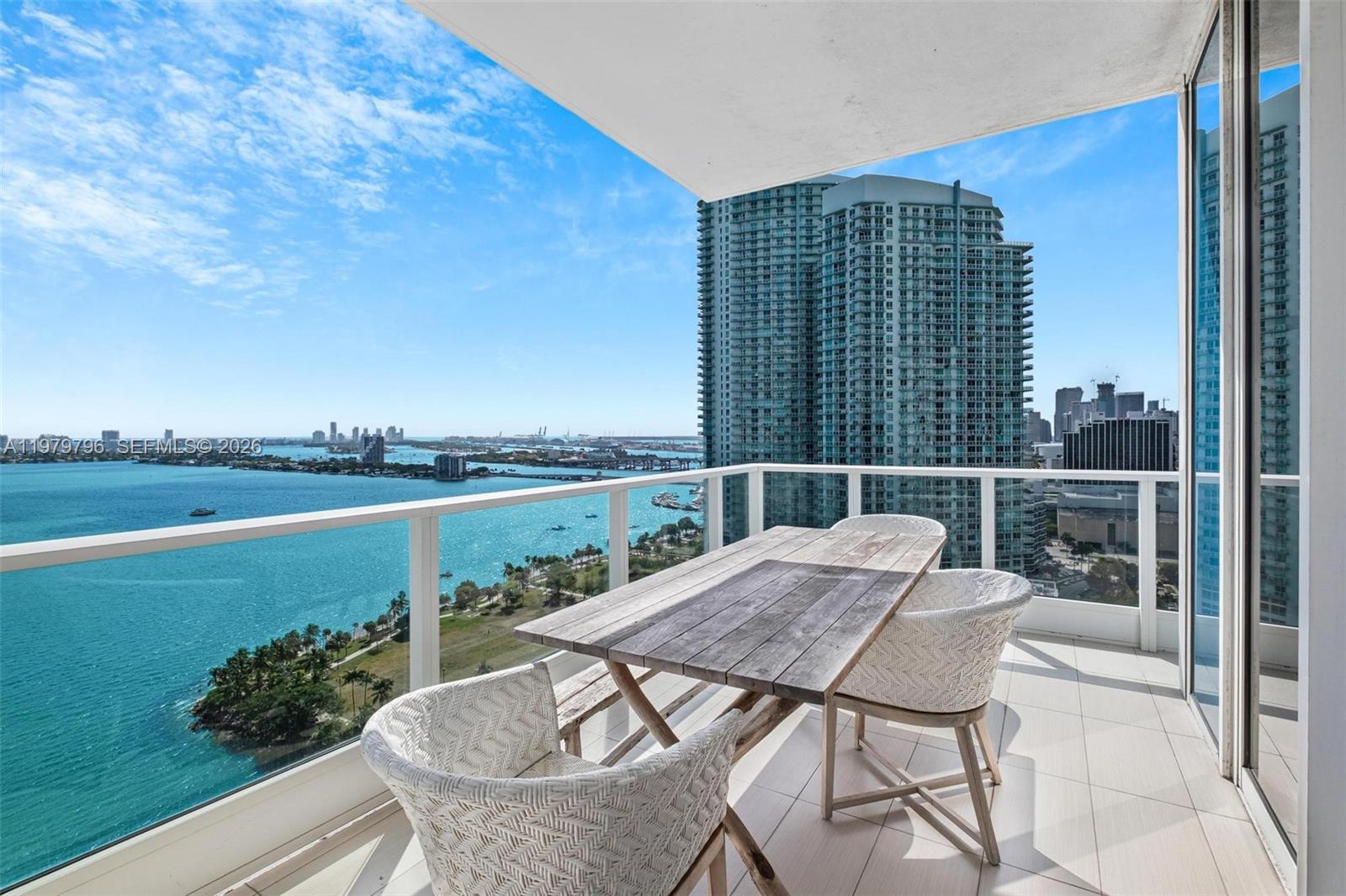 PARAMOUNT BAY CONDO - Residential