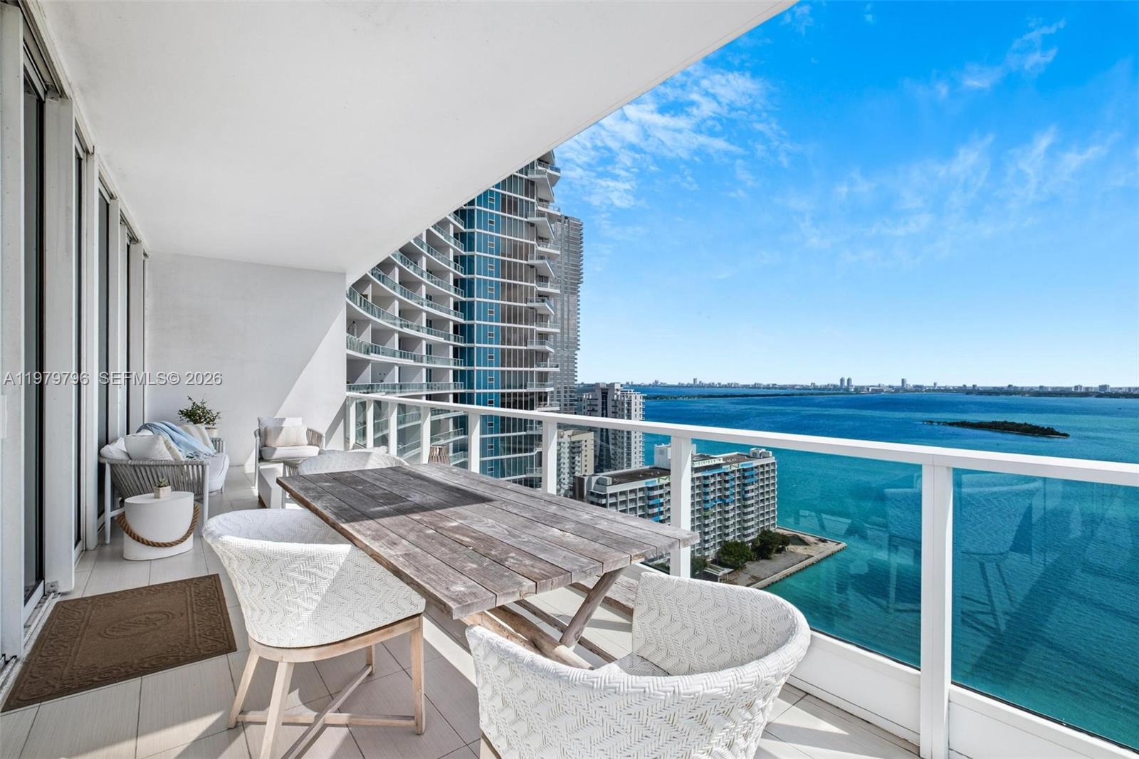 PARAMOUNT BAY CONDO - Residential