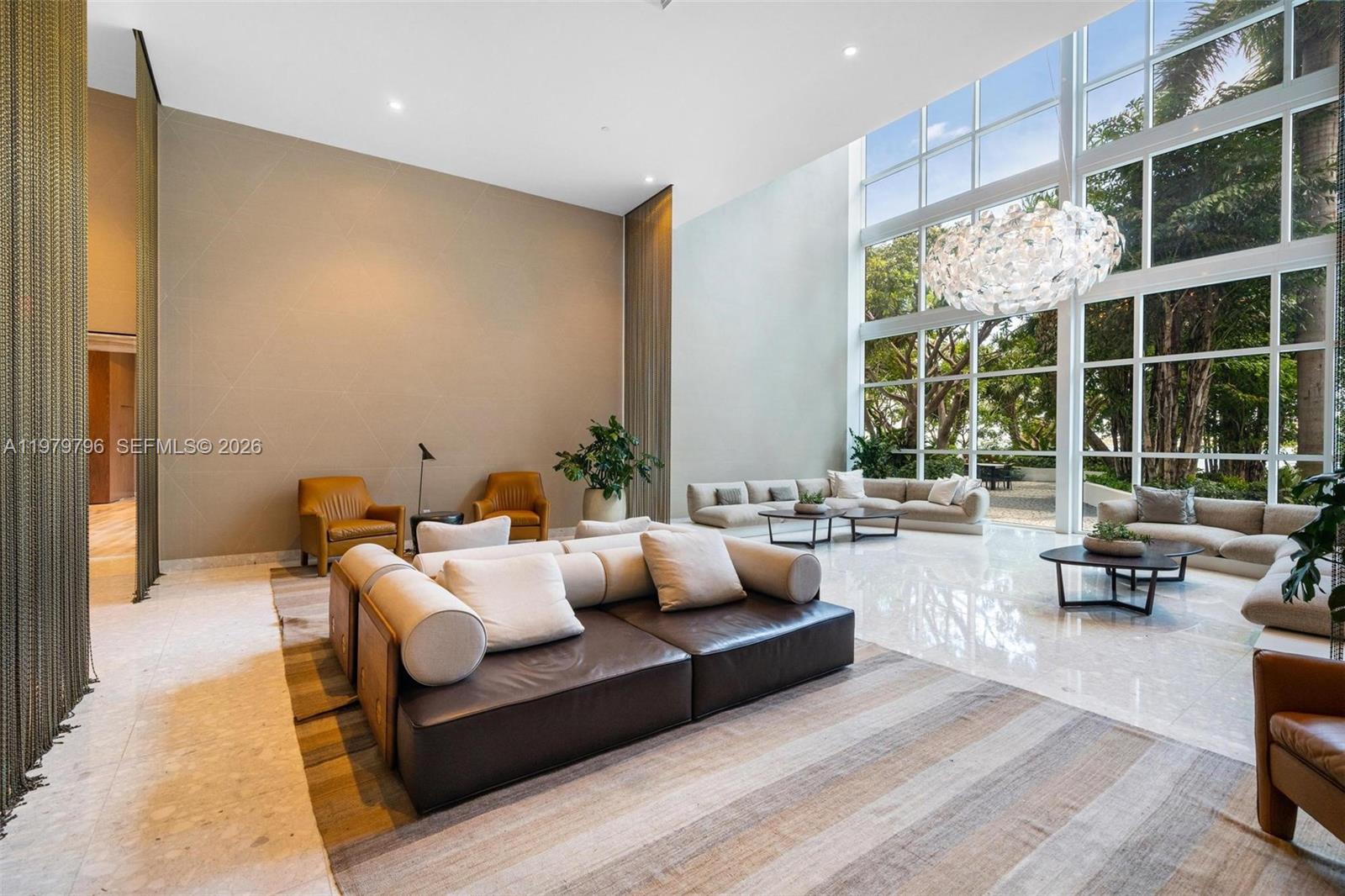 PARAMOUNT BAY CONDO - Residential