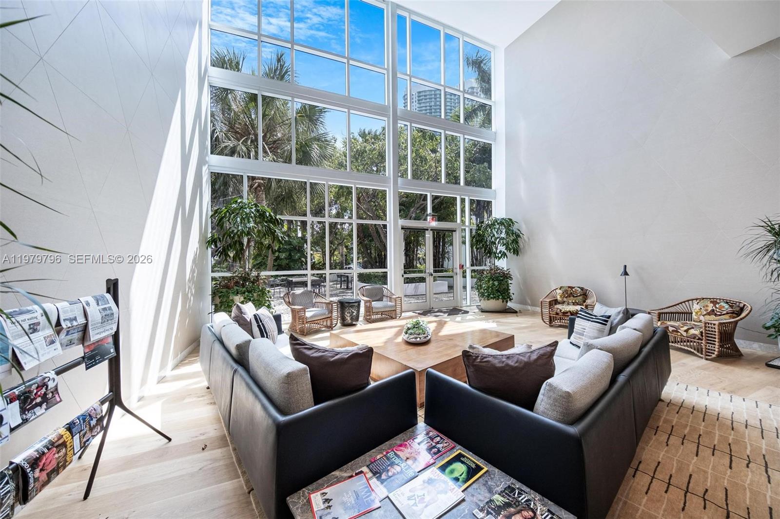 PARAMOUNT BAY CONDO - Residential