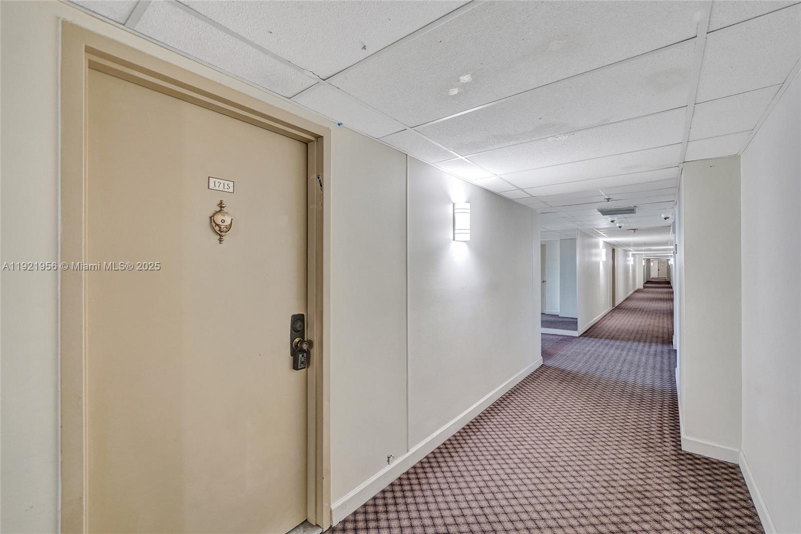 WINSTON TOWERS 600 CONDO - Residential