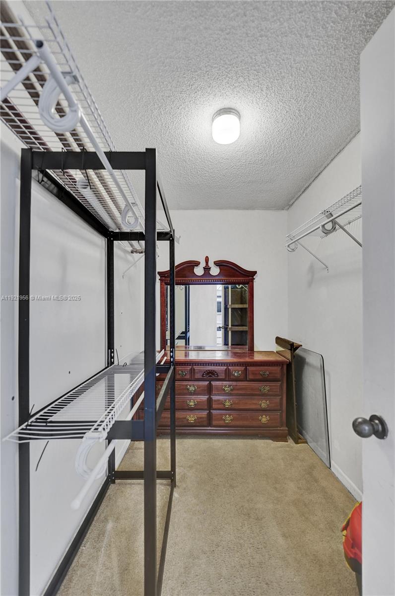 WINSTON TOWERS 600 CONDO - Residential