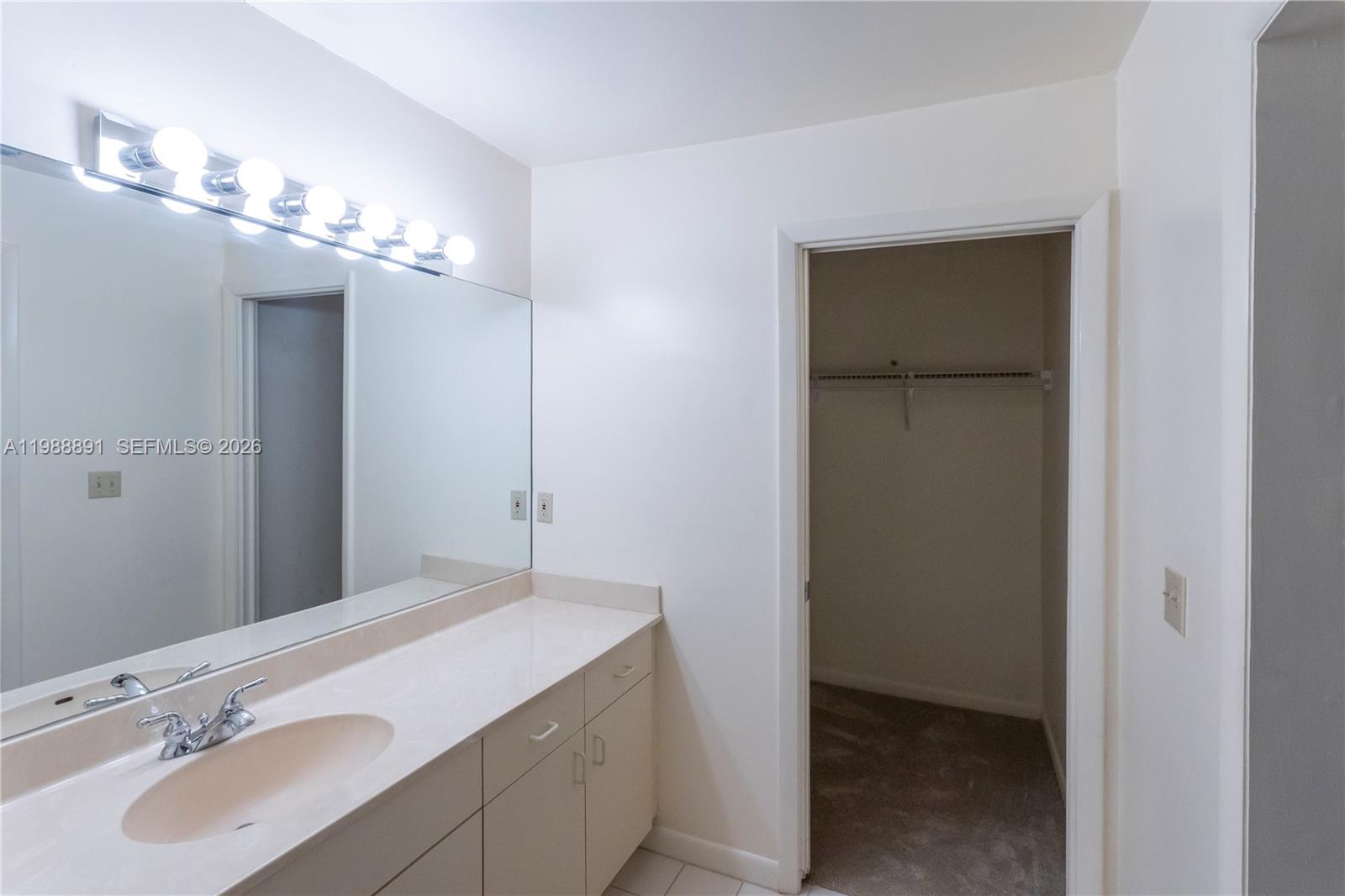 ROLLING GREEN RIDGE 1ST A - Residential Lease