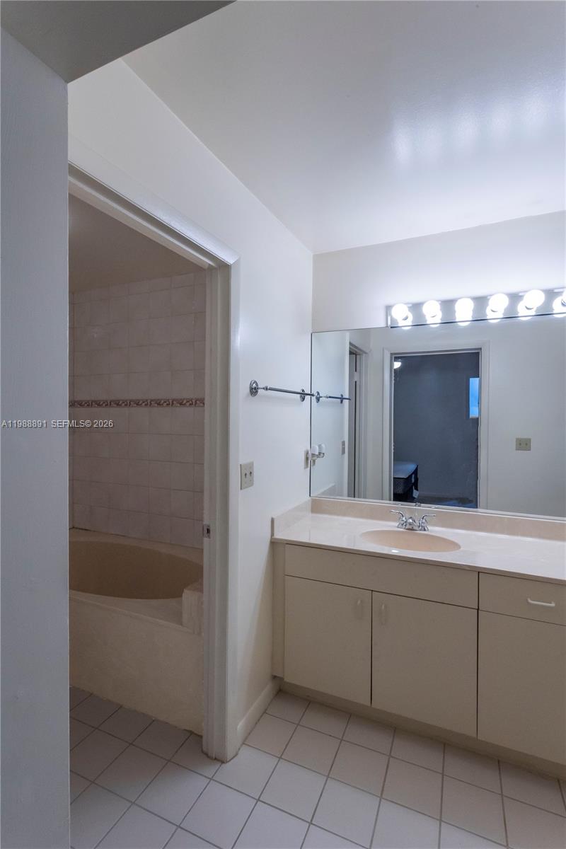 ROLLING GREEN RIDGE 1ST A - Residential Lease