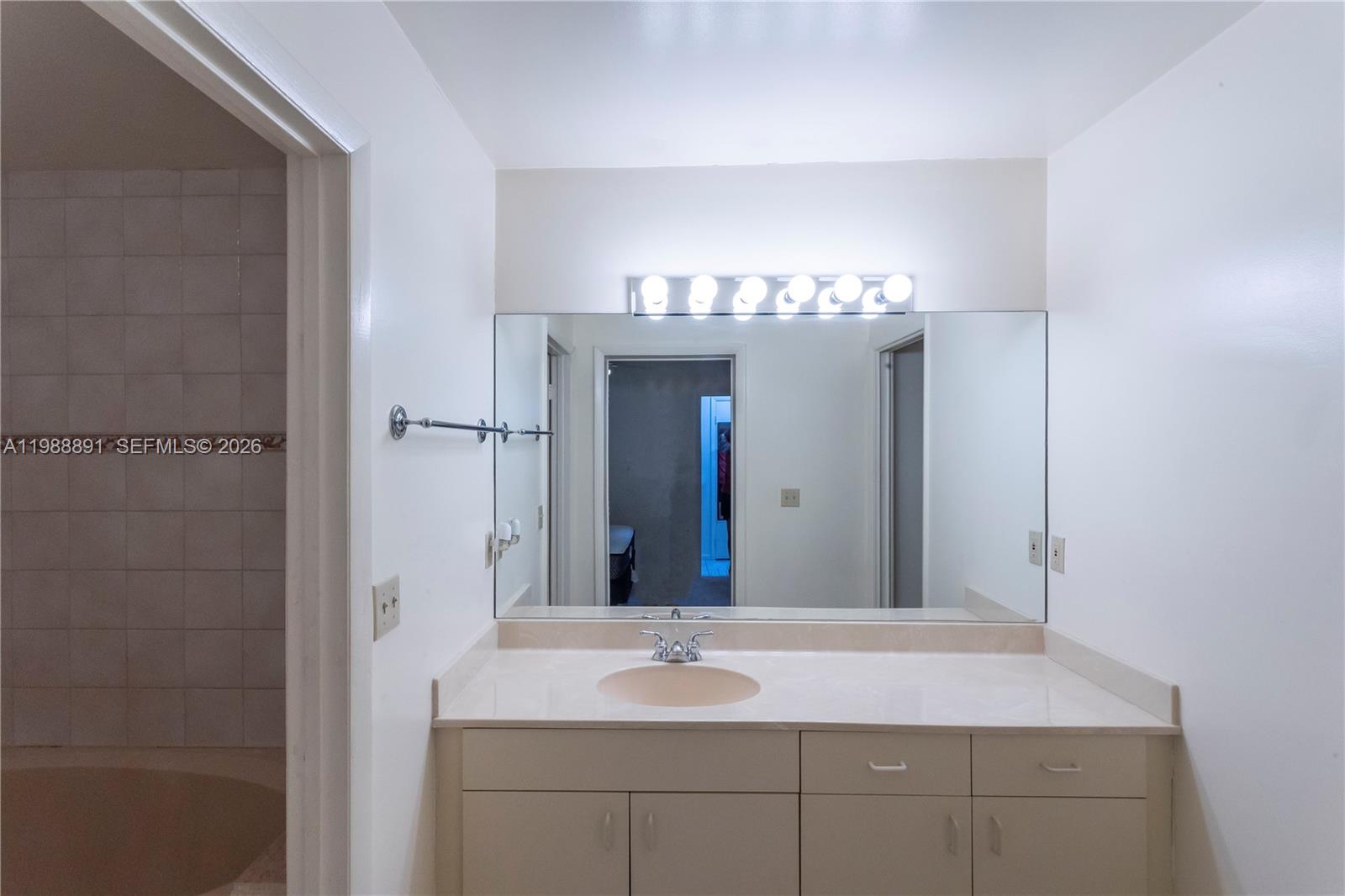 ROLLING GREEN RIDGE 1ST A - Residential Lease