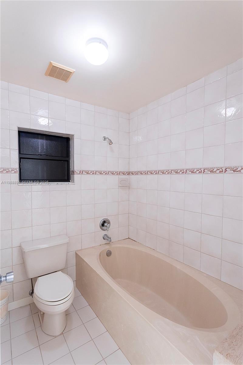 ROLLING GREEN RIDGE 1ST A - Residential Lease