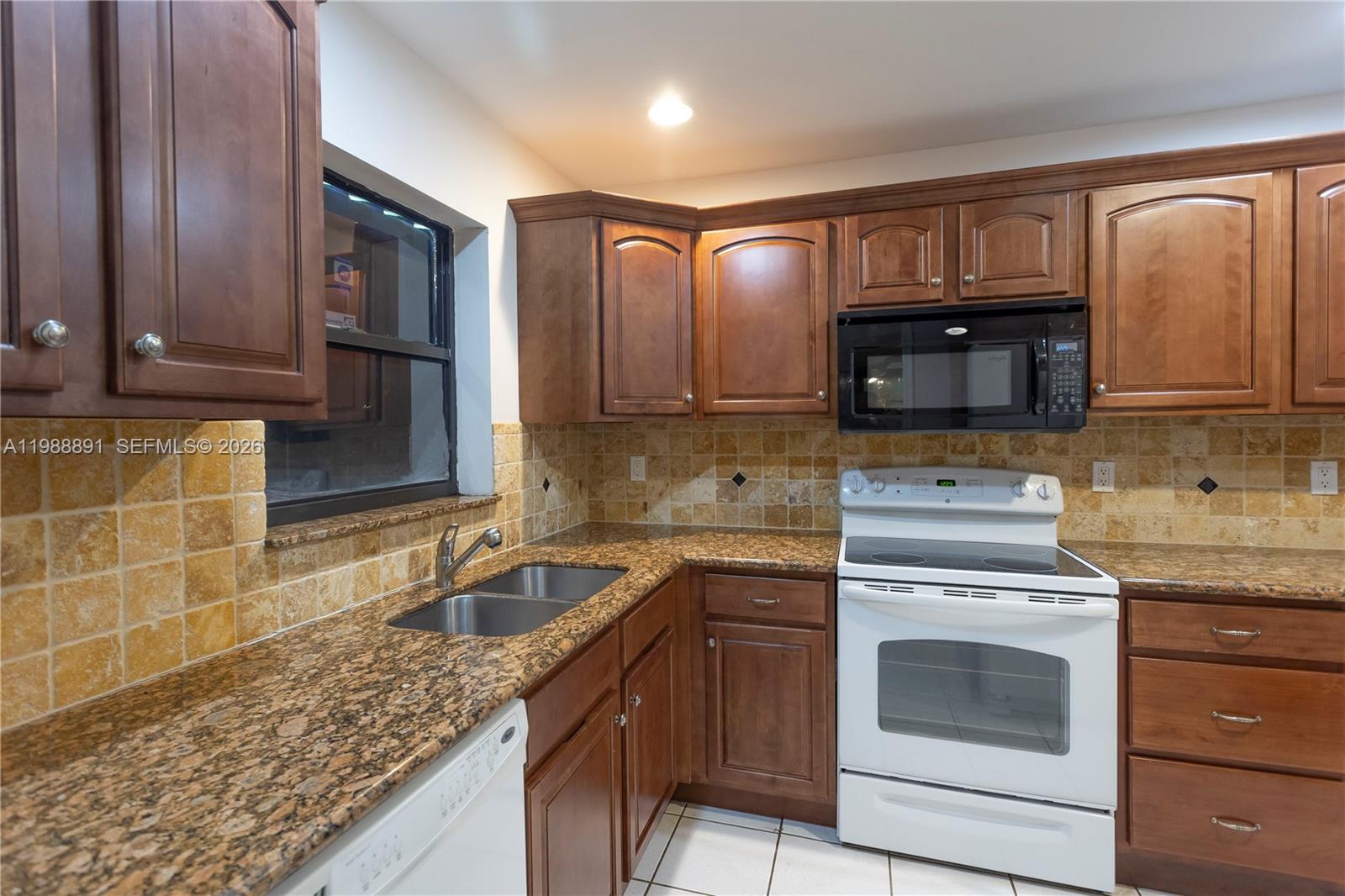 ROLLING GREEN RIDGE 1ST A - Residential Lease