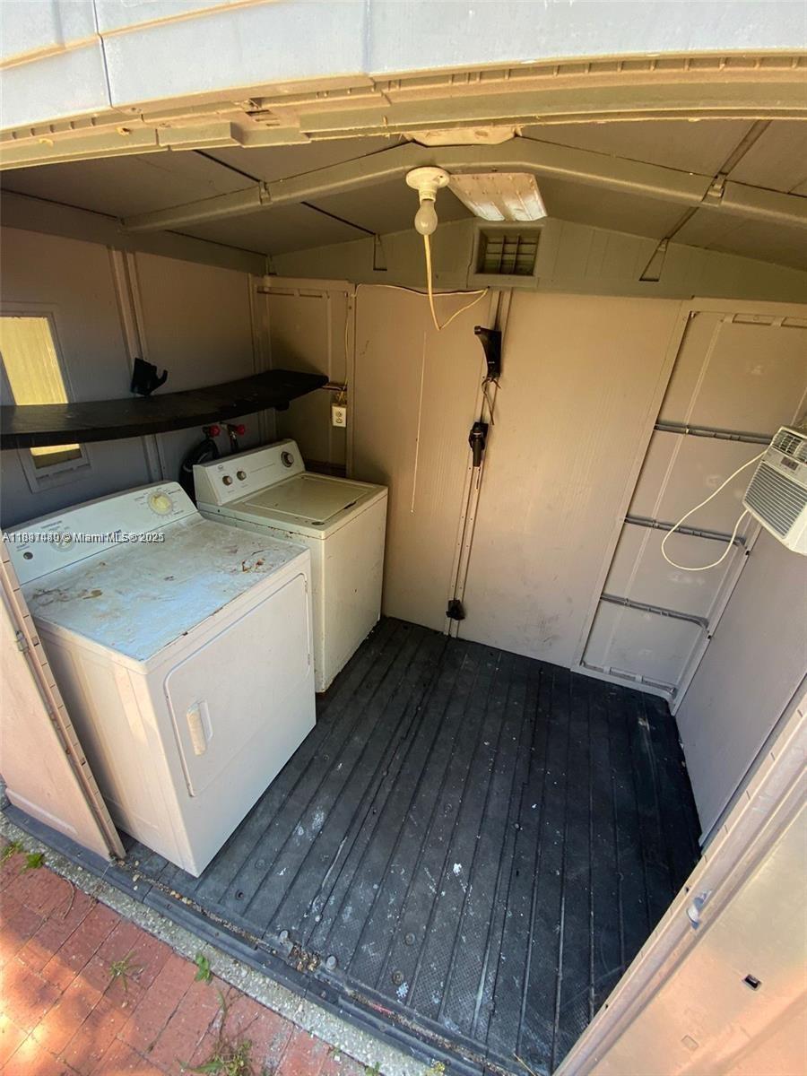 WEST MOORLAND - Residential Lease