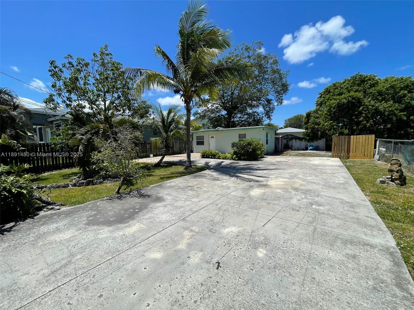 WEST MOORLAND - Residential Lease