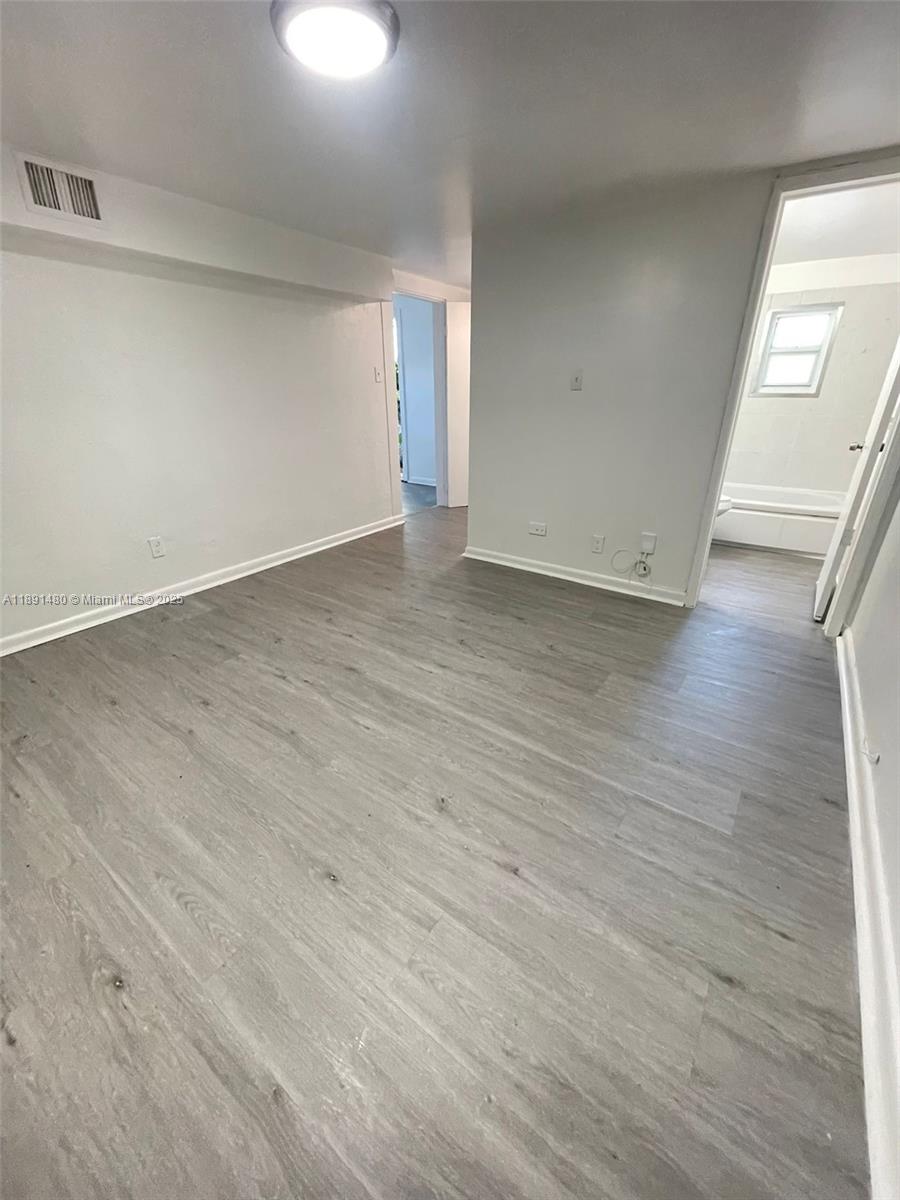 WEST MOORLAND - Residential Lease