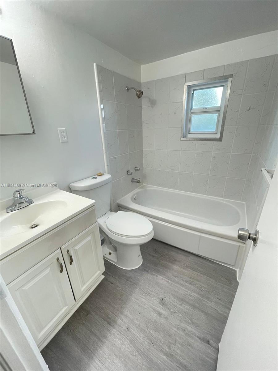 WEST MOORLAND - Residential Lease