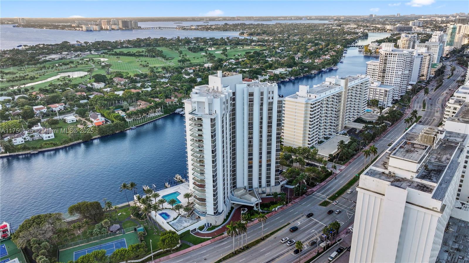 TOWERHOUSE CONDO - Residential