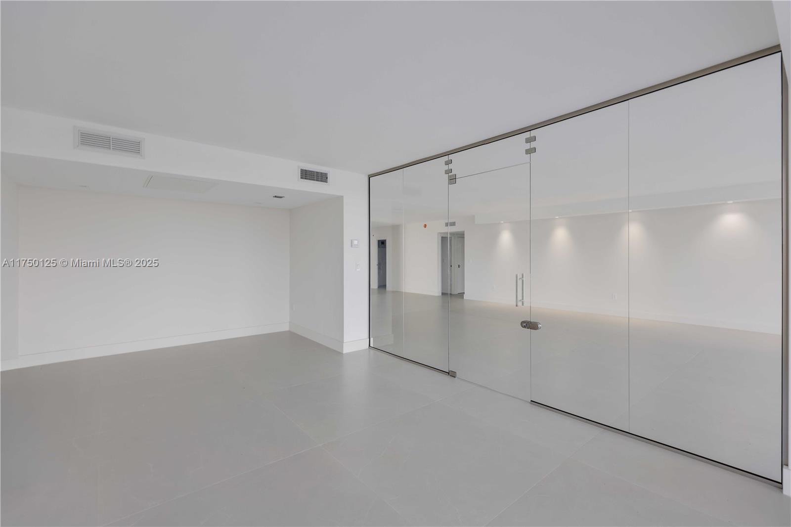 TOWERHOUSE CONDO - Residential