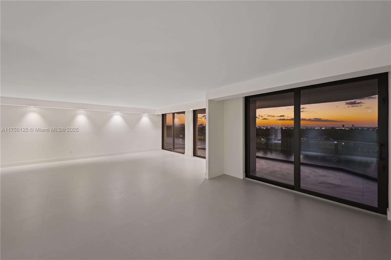 TOWERHOUSE CONDO - Residential