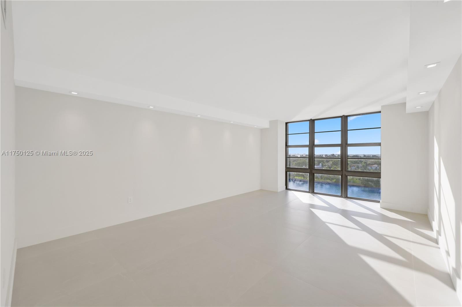 TOWERHOUSE CONDO - Residential