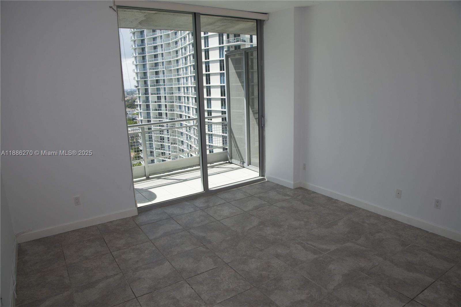 690 SW 1st Ct 2522