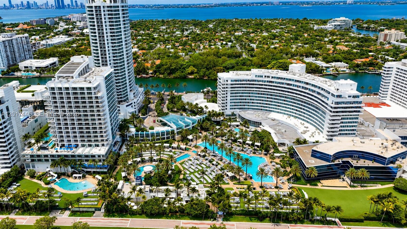 FONTAINEBLEAU III OCEAN C - Residential