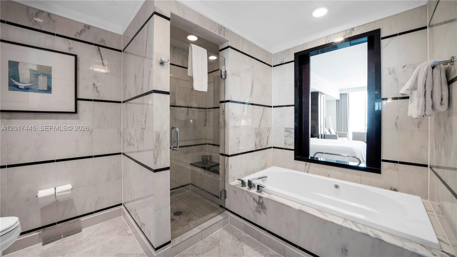FONTAINEBLEAU III OCEAN C - Residential