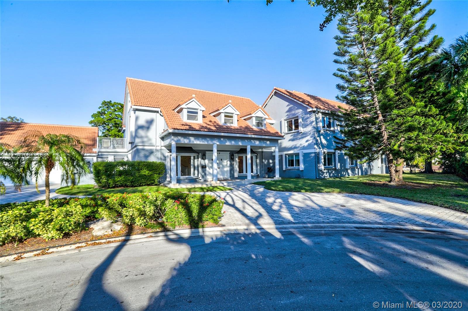 Bay Colony - Residential