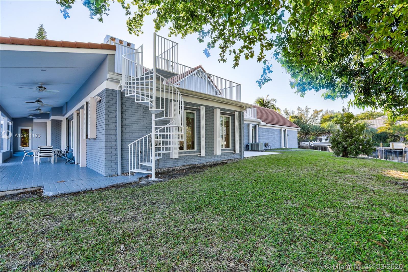 Bay Colony - Residential