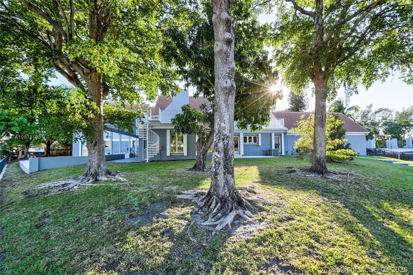 Bay Colony - Residential