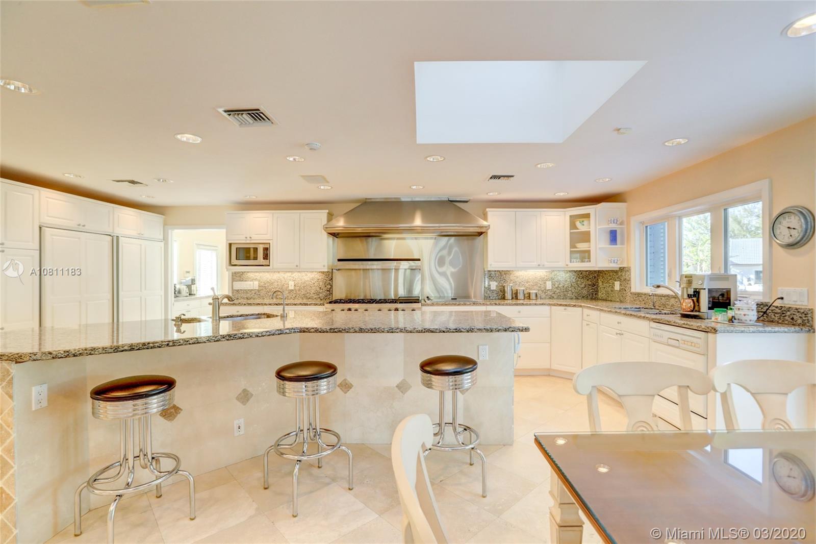 Bay Colony - Residential