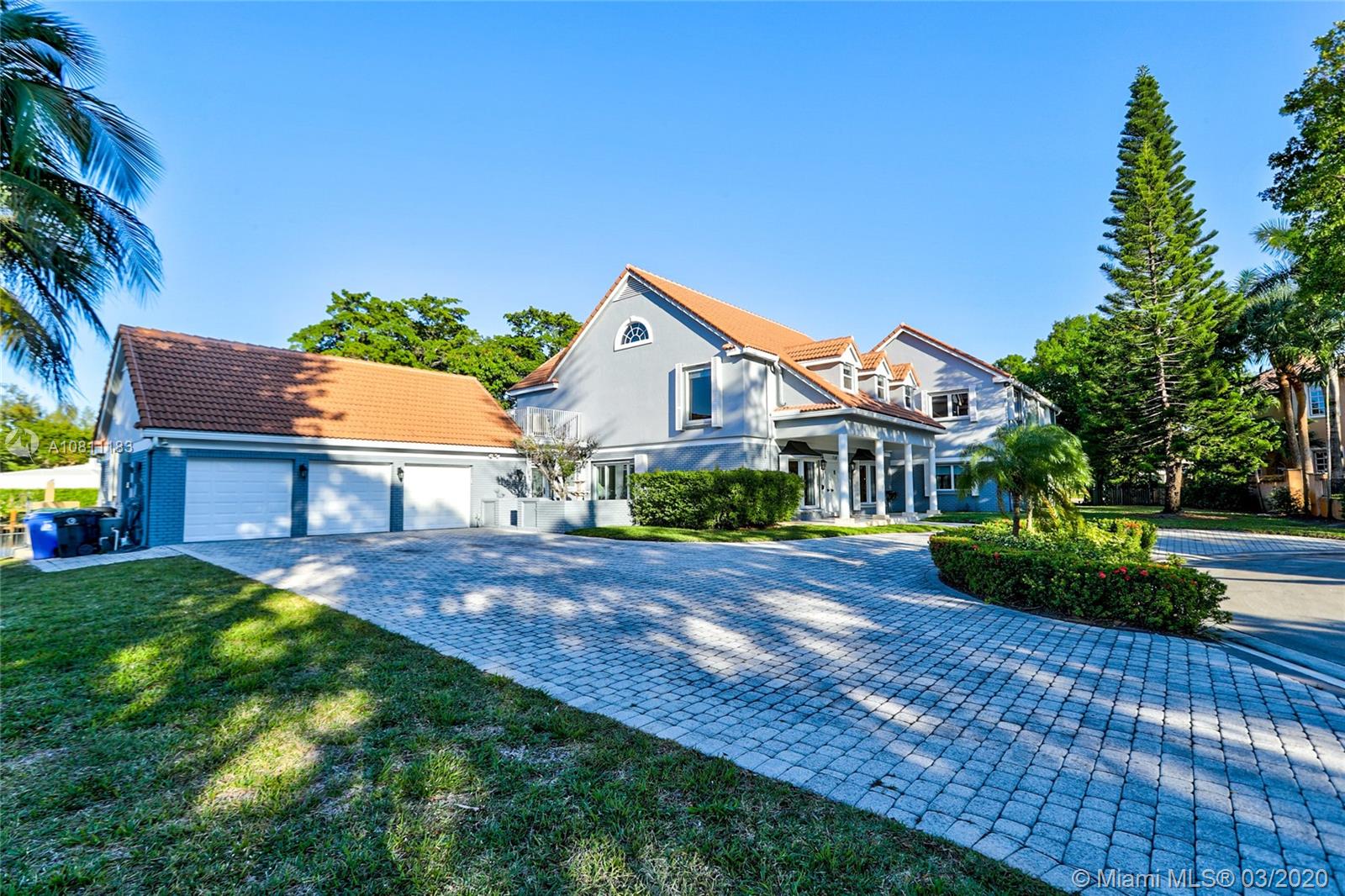 Bay Colony - Residential