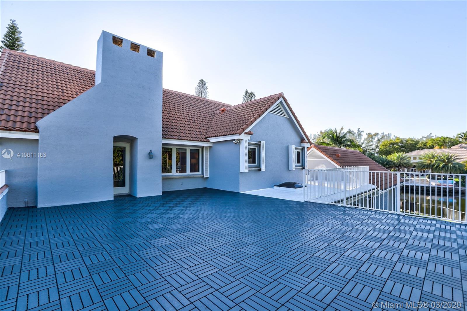 Bay Colony - Residential