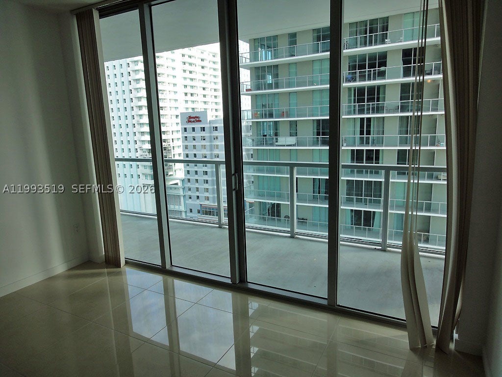 1111 SW 1 AV 1715-N