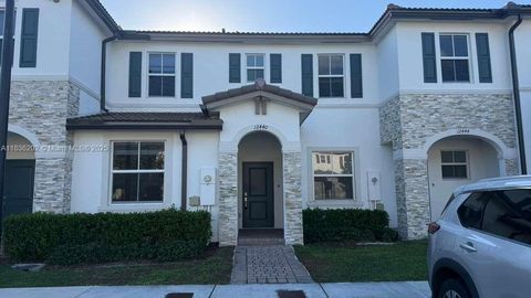 12440 NW 23rd Ct Miami FL 33167