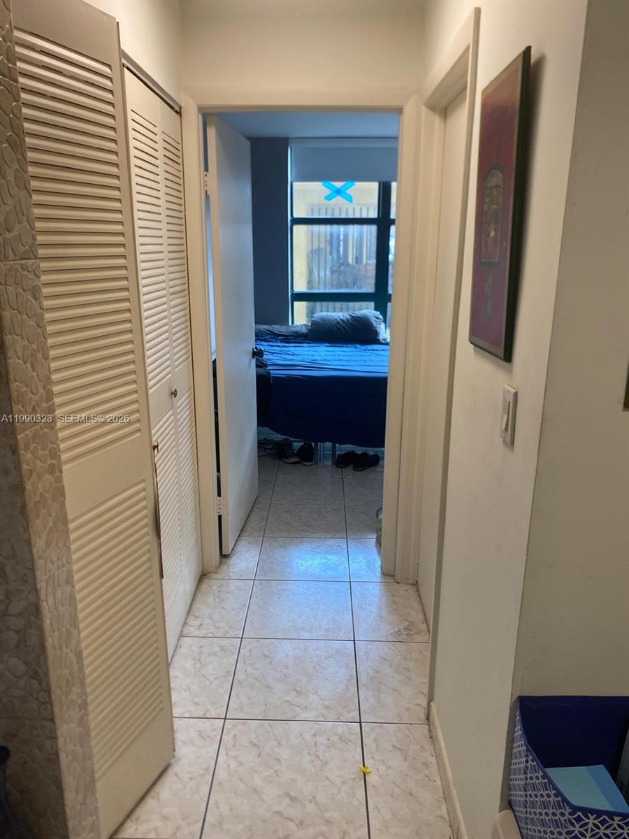 INTERNATIONAL PARK CONDO - Residential