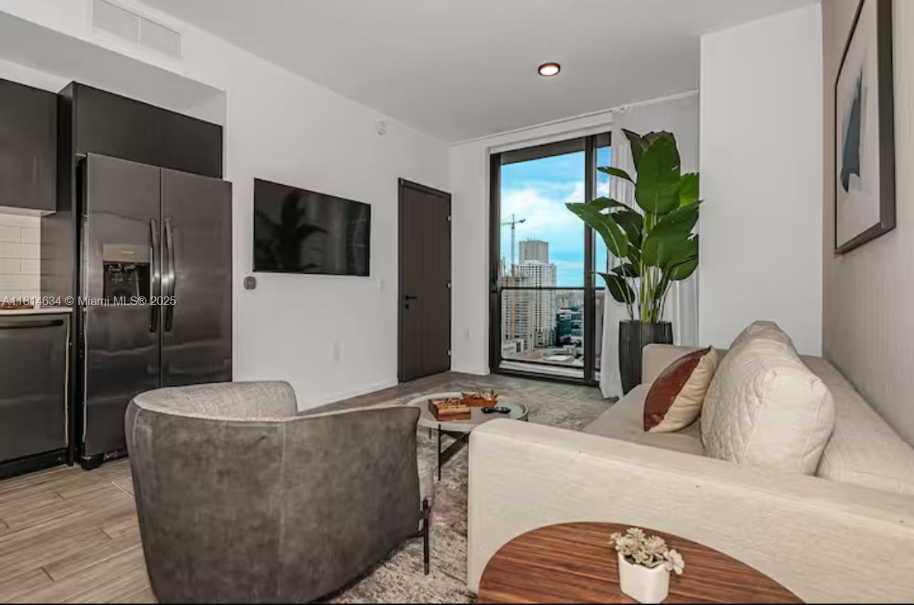 THE ELSER - Residential Lease