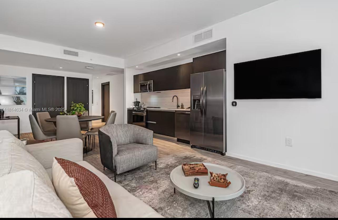 THE ELSER - Residential Lease